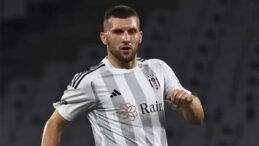 Beşiktaş’ta Ante Rebic’in bileti kesildi!