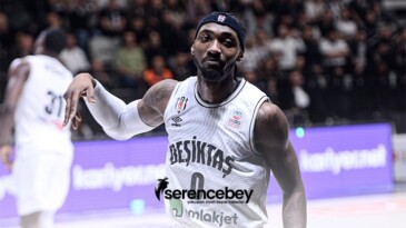 Beşiktaş Emlakjet yıldızını takımda tuttu!