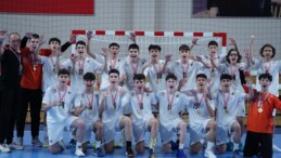 Beşiktaş Hentbol Küçük Takımı şampiyon