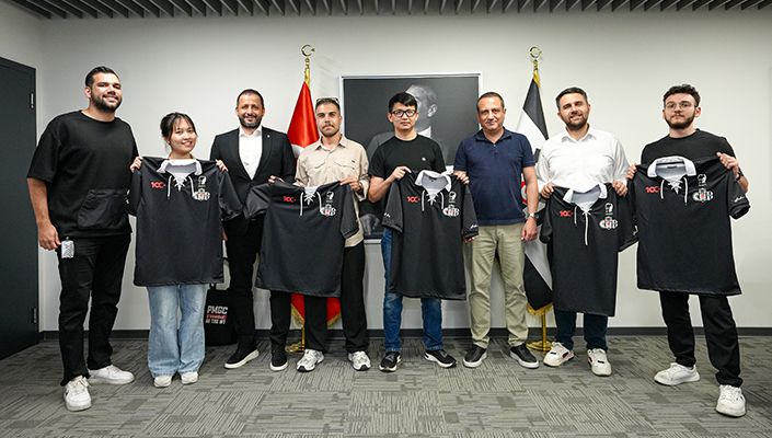 Tencent Games’in Türkiye Müdürü Lucas Zheng’den Beşiktaş’a ziyaret